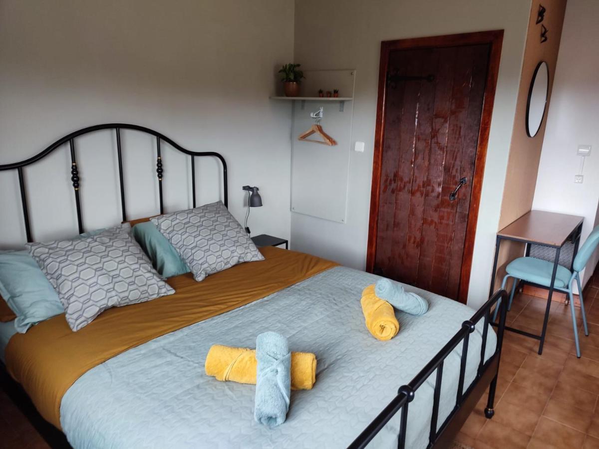 Casa Do Cabeco Alombada Homestay